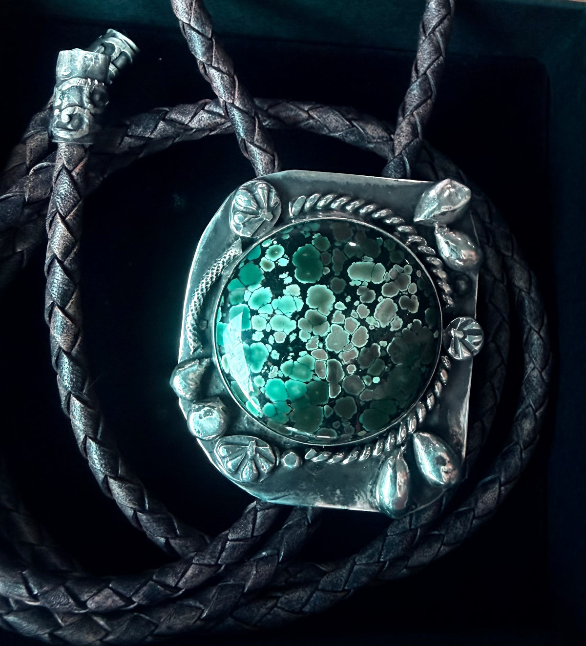 Heritage Series | Polychrome Hubei Turquoise Western Bolo